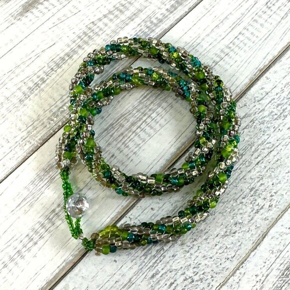 Beaded Spiral Necklace Toggle Closure Green Blue Silver Tone 19 Inch Length - Picture 3 of 3